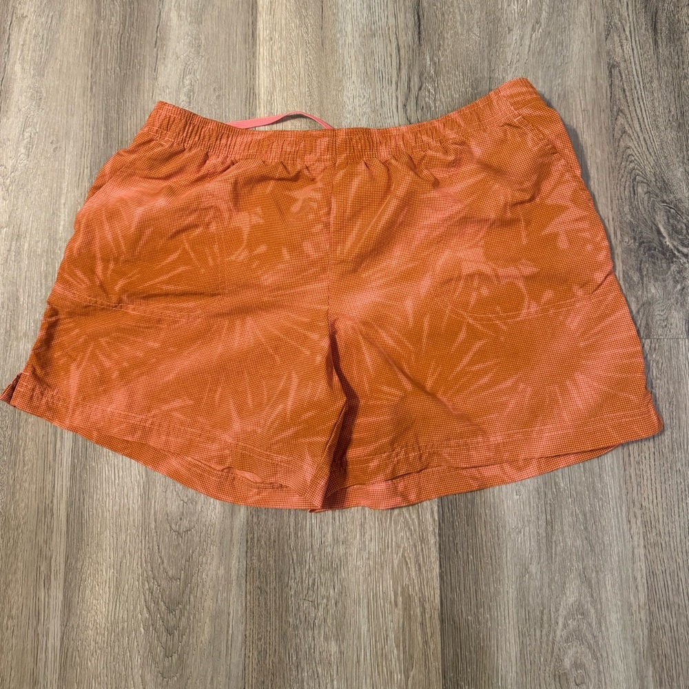 Columbia Women’s Sandy River Shorts 5” inseam - Picture 1 of 2